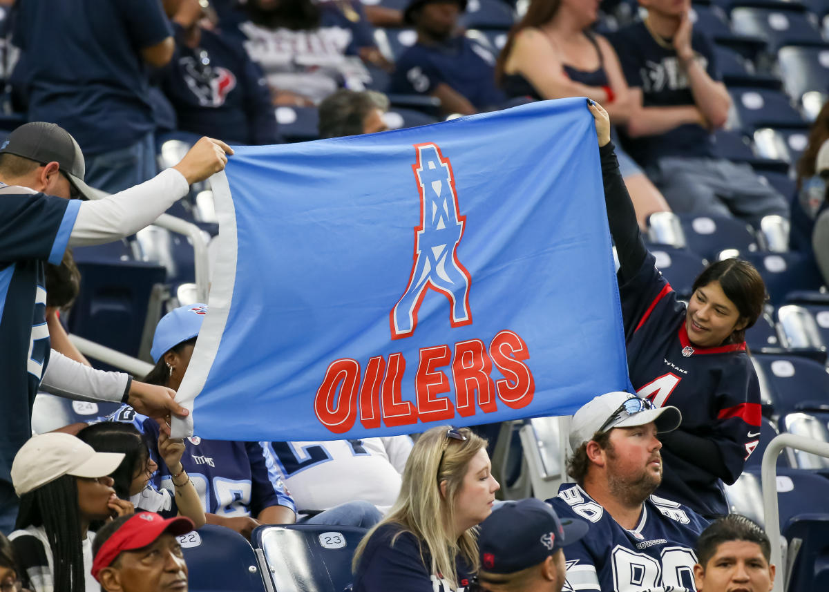 Tennessee Titans Oilers jerseys: Team unveils throwback uniforms to be worn  twice during 2023 NFL season - ABC13 Houston