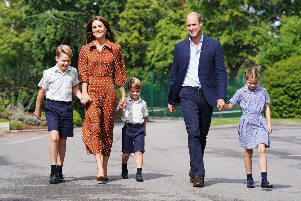 Prince George, Princess Charlotte and Prince Louis, accompanied by their parents the Prince William, Duke of Cambridge and Catherine, Duchess of Cambridge, arrive at Lambrook School on September 7, 2022 in Bracknell, England.   (Jonathan Brady / Getty Images file)
