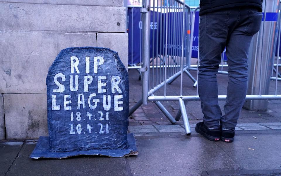 Super League gravestone outside Stamford Bridge - Jealousy of the Premier League is the reason for the revival of the European Super League