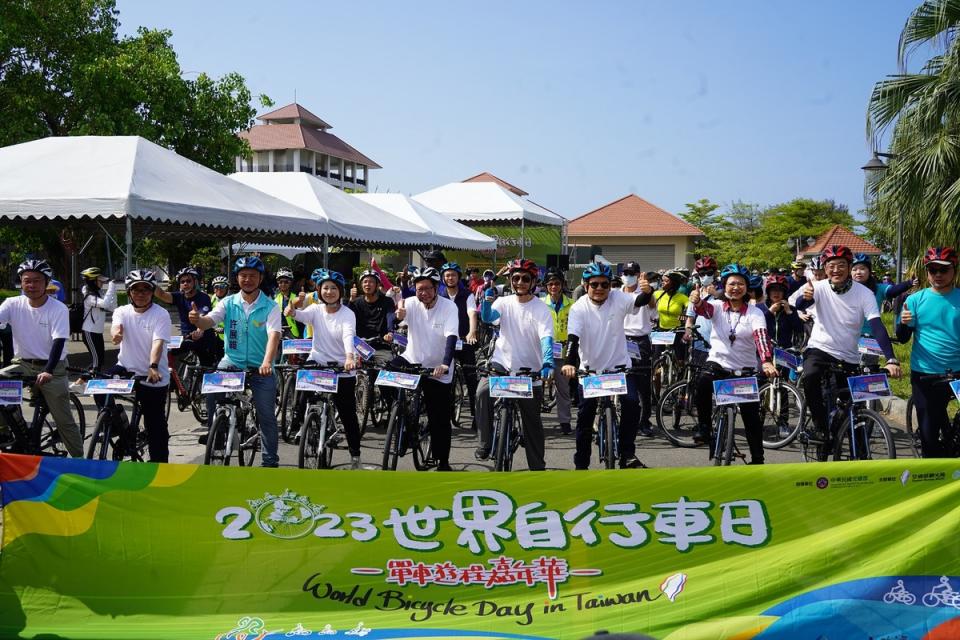 6月3日世界自行車日活動南部場在大鵬灣登場。   圖：屏東縣政府提供