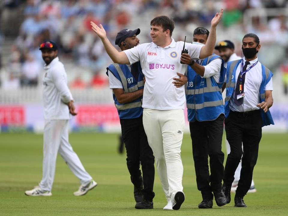 Jarvo Showed Great Intent And Grit - Ravichandran Ashwin Hilariously Trolls Jarvo 69 For "Pitch Invasion" In Headingley