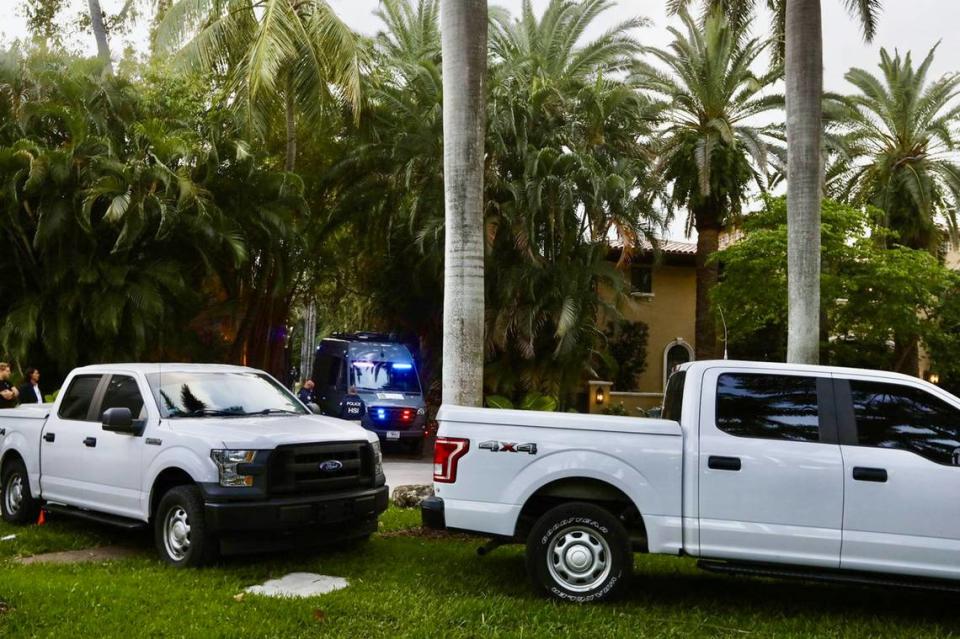 Federal agents outside the two Star Island mansions of Sean ‘Diddy’ Combs on Monday, March 25, 2024, in Miami Beach, Florida. Federal agents raided his two Miami Beach mansions, along with raiding his home in Los Angeles. The raids follow a suit by his ex producer alleging Diddy was engaged in a ‘widespread and dangerous criminal sex trafficking organization Alexia Fodere/for The Miami Herald