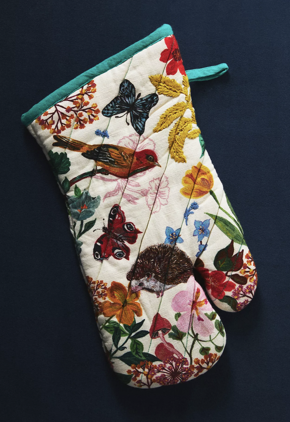 <p><a href="https://go.redirectingat.com?id=74968X1596630&url=https%3A%2F%2Fwww.anthropologie.com%2Fanthroliving%2Fshop%2Fnathalie-lete-oven-mitt%3Fcolor%3D000%26size%3DOven%2BMitt%26inventoryCountry%3DUS%26countryCode%3DUS%26creative%3D537412561339%26device%3Dc%26network%3Du%26gclid%3DCj0KCQjwrs2XBhDjARIsAHVymmS7KPPvldc61SwasBwFmRpWvfGGxVx8lc1ria8ooQIySwSmEYt35VMaAqmnEALw_wcB%26gclsrc%3Daw.ds%26type%3DSTANDARD%26quantity%3D1&sref=https%3A%2F%2Fwww.thepioneerwoman.com%2Fholidays-celebrations%2Fgifts%2Fg32406292%2Fgifts-for-bakers%2F" rel="nofollow noopener" target="_blank" data-ylk="slk:Shop Now;elm:context_link;itc:0;sec:content-canvas" class="link ">Shop Now</a></p><p>Nathalie Lete Oven Mitt</p><p>$16.00</p><p>anthropologie.com</p><span class="copyright">Anthropologie</span>