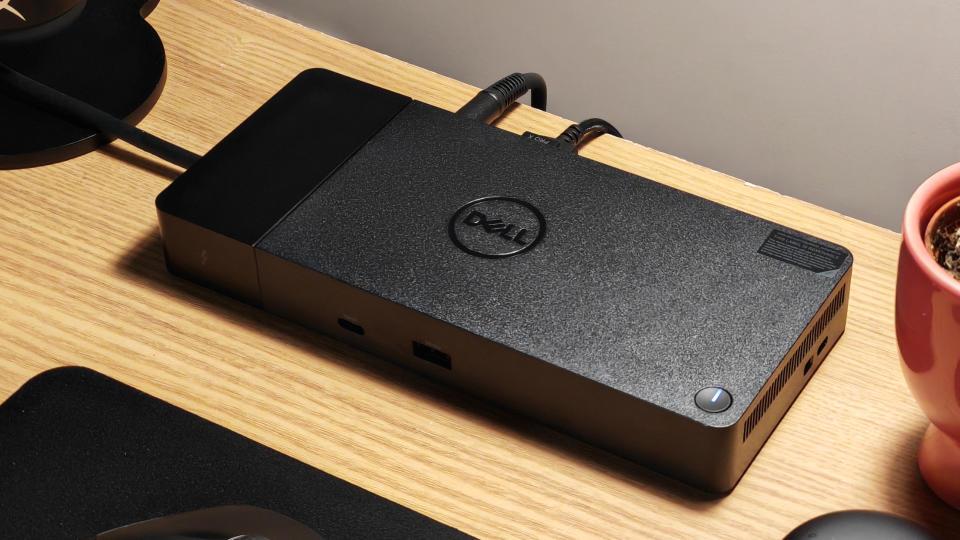 Dell Thunderbolt Dock (WD22TB4) review photographs