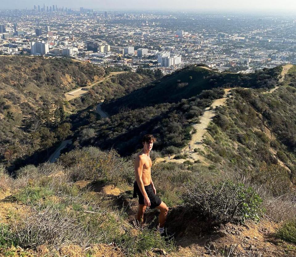 Shawn Mendes Takes a Spill While Posing for a Shirtless Photo on Hike: 'That's What I Get'