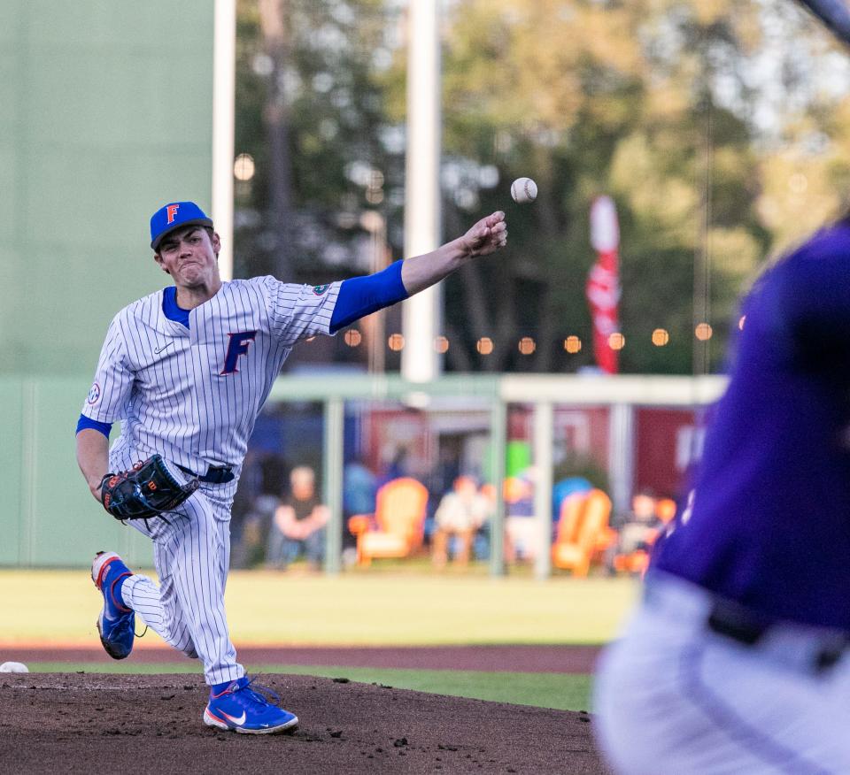 Florida starter Hunter Barco throws a pitch against LSU on March 25.