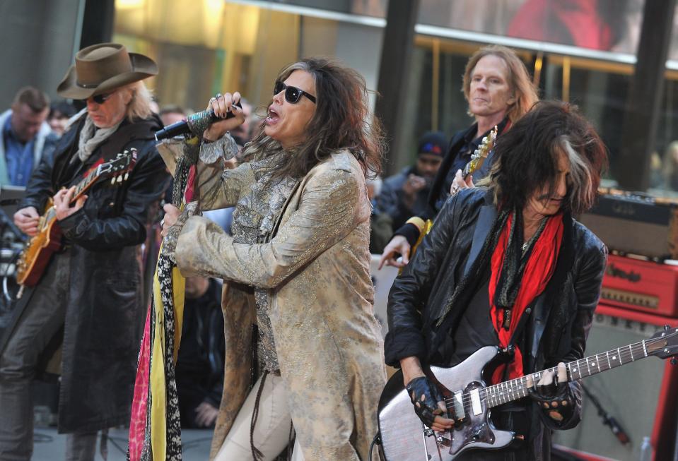 NEW YORK, NY - NOVEMBER 02:  Brad Whitford, Steven Tyler, Tom Hamilton and Joe Perry of Aerosmith perform on NBC's 