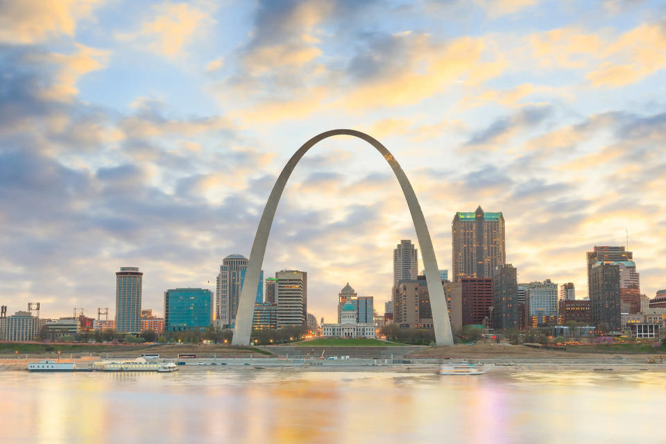 <div><p>"This may seem like a strange answer, but I have to say that the best place we have ever travelled with our kid is St. Louis. We visited family there earlier this year. There is SO MUCH free stuff to do with your kids, including the <a href="https://go.redirectingat.com?id=74679X1524629&sref=https%3A%2F%2Fwww.buzzfeed.com%2Flaurafrustaci%2Ffamily-vacation-ideas&url=https%3A%2F%2Fwww.tripadvisor.com%2FAttraction_Review-g44881-d105725-Reviews-St_Louis_Zoo-Saint_Louis_Missouri.html&xcust=6269937%7CBF-VERIZON&xs=1" rel="nofollow noopener" target="_blank" data-ylk="slk:world-class zoo" class="link ">world-class zoo</a>, a great <a href="https://go.redirectingat.com?id=74679X1524629&sref=https%3A%2F%2Fwww.buzzfeed.com%2Flaurafrustaci%2Ffamily-vacation-ideas&url=https%3A%2F%2Fwww.tripadvisor.com%2FAttraction_Review-g44881-d587318-Reviews-Saint_Louis_Art_Museum-Saint_Louis_Missouri.html&xcust=6269937%7CBF-VERIZON&xs=1" rel="nofollow noopener" target="_blank" data-ylk="slk:art museum" class="link ">art museum</a> (our kid loved the display of medieval weapons), <a href="https://go.redirectingat.com?id=74679X1524629&sref=https%3A%2F%2Fwww.buzzfeed.com%2Flaurafrustaci%2Ffamily-vacation-ideas&url=https%3A%2F%2Fwww.tripadvisor.com%2FAttraction_Review-g44881-d559026-Reviews-Grant_s_Farm-Saint_Louis_Missouri.html&xcust=6269937%7CBF-VERIZON&xs=1" rel="nofollow noopener" target="_blank" data-ylk="slk:Grant's Farm" class="link ">Grant's Farm</a> (think a huge petting zoo with free beer for the parents), and the <a href="https://go.redirectingat.com?id=74679X1524629&sref=https%3A%2F%2Fwww.buzzfeed.com%2Flaurafrustaci%2Ffamily-vacation-ideas&url=https%3A%2F%2Fwww.tripadvisor.com%2FAttraction_Review-g44881-d10404011-Reviews-Anheuser_Busch_Brewery-Saint_Louis_Missouri.html&xcust=6269937%7CBF-VERIZON&xs=1" rel="nofollow noopener" target="_blank" data-ylk="slk:Anheuser-Busch Brewery tour" class="link ">Anheuser-Busch Brewery tour</a>, where you get up close and personal with the famous clydesdales. All completely FREE.</p><p>We were also there during Shakespeare in the Park, which takes place in beautiful <a href="https://go.redirectingat.com?id=74679X1524629&sref=https%3A%2F%2Fwww.buzzfeed.com%2Flaurafrustaci%2Ffamily-vacation-ideas&url=https%3A%2F%2Fwww.tripadvisor.com%2FAttraction_Review-g44881-d532158-Reviews-Forest_Park-Saint_Louis_Missouri.html&xcust=6269937%7CBF-VERIZON&xs=1" rel="nofollow noopener" target="_blank" data-ylk="slk:Forest Park" class="link ">Forest Park</a> and includes knife jugglers and other fun things for the kids. It's also, you guessed it, free! The only attraction we spent money on was the <a href="https://go.redirectingat.com?id=74679X1524629&sref=https%3A%2F%2Fwww.buzzfeed.com%2Flaurafrustaci%2Ffamily-vacation-ideas&url=https%3A%2F%2Fwww.tripadvisor.com%2FAttraction_Review-g44881-d107810-Reviews-City_Museum-Saint_Louis_Missouri.html&xcust=6269937%7CBF-VERIZON&xs=1" rel="nofollow noopener" target="_blank" data-ylk="slk:City Museum" class="link ">City Museum</a>, which sounds boring but is seriously one of the coolest things I have ever seen in my life. We can't wait to go back next year. The <a href="https://go.redirectingat.com?id=74679X1524629&sref=https%3A%2F%2Fwww.buzzfeed.com%2Flaurafrustaci%2Ffamily-vacation-ideas&url=https%3A%2F%2Fwww.tripadvisor.com%2FAttraction_Review-g44881-d107811-Reviews-Missouri_Botanical_Garden-Saint_Louis_Missouri.html&xcust=6269937%7CBF-VERIZON&xs=1" rel="nofollow noopener" target="_blank" data-ylk="slk:Botanical Garden" class="link ">Botanical Garden</a> looks incredible, but we didn't have time to see it on the last trip. Apparently they also have a free concert series there during the summer. Yeah. Step it up with the free family-friendly activities, all other cities." </p><p>—<a href="https://www.buzzfeed.com/nc89" rel="nofollow noopener" target="_blank" data-ylk="slk:NC89" class="link ">NC89</a></p></div><span> F11photo / Getty Images</span>