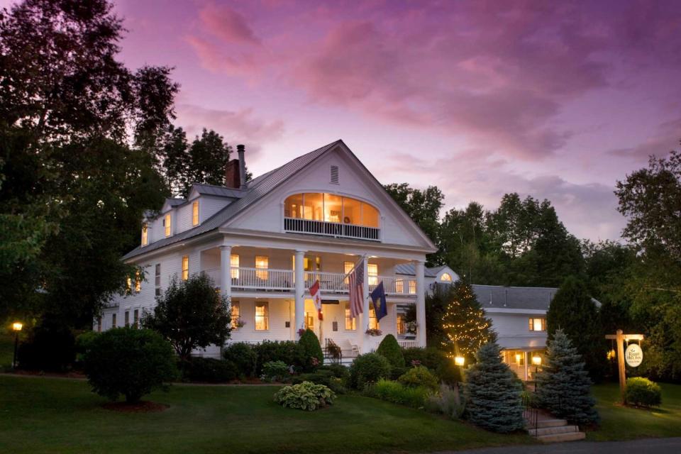 Exterior view at sunset of Rabbit Hill Inn