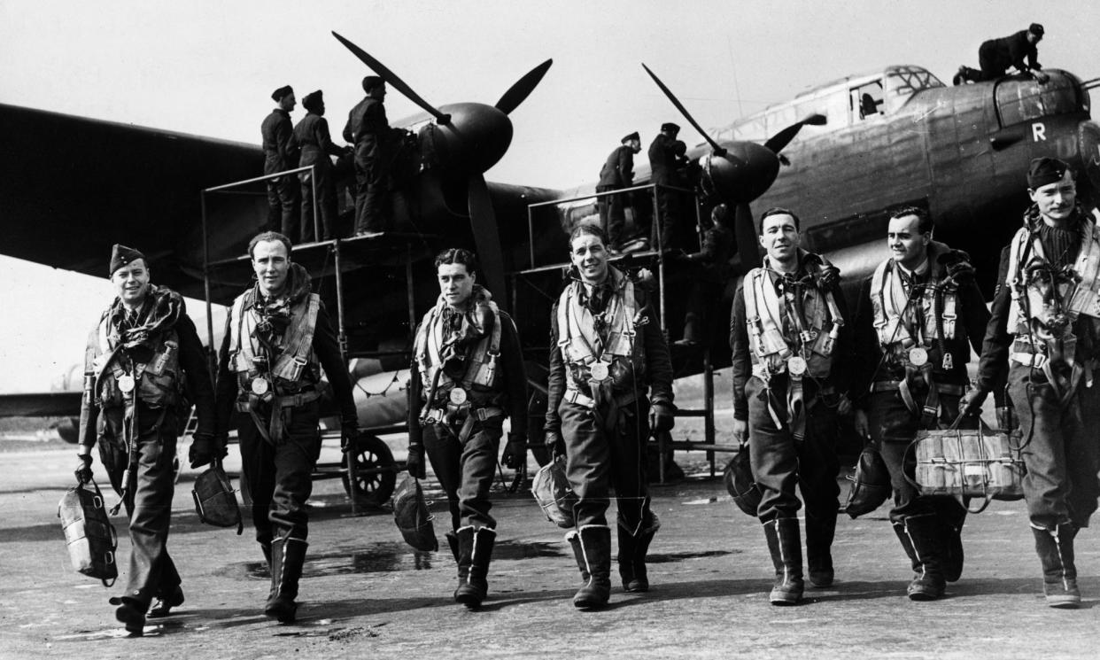 <span>The crew of a Lancaster bomber in 1943. ‘There are many documented instances of crews looking out for and supporting each other.’</span><span>Photograph: Fox Photos/Getty Images</span>