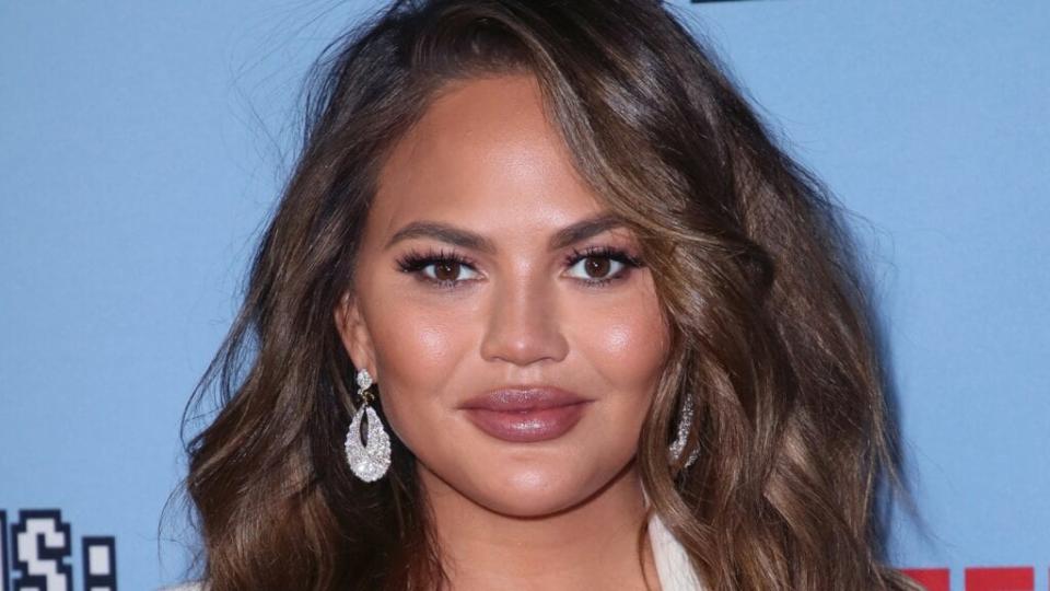 Chrissy Teigen thegrio.com