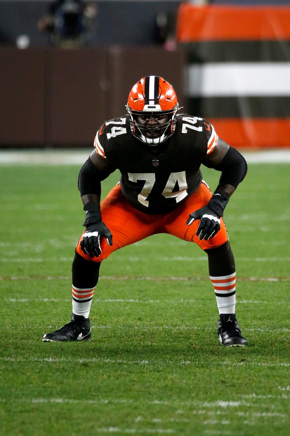 Browns offensive lineman Chris Hubbard hopes telling his story will help others cope with their mental health issues. [Kirk Irwin/Associated Press]