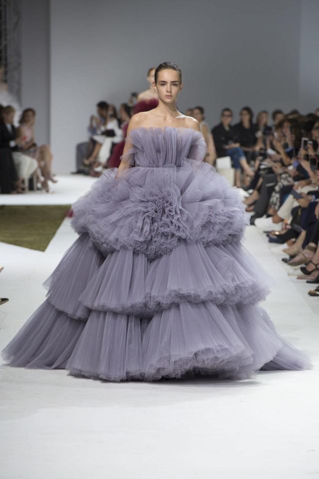 21 Handmade Couture Dresses That Are Mind-Blowingly Beautiful