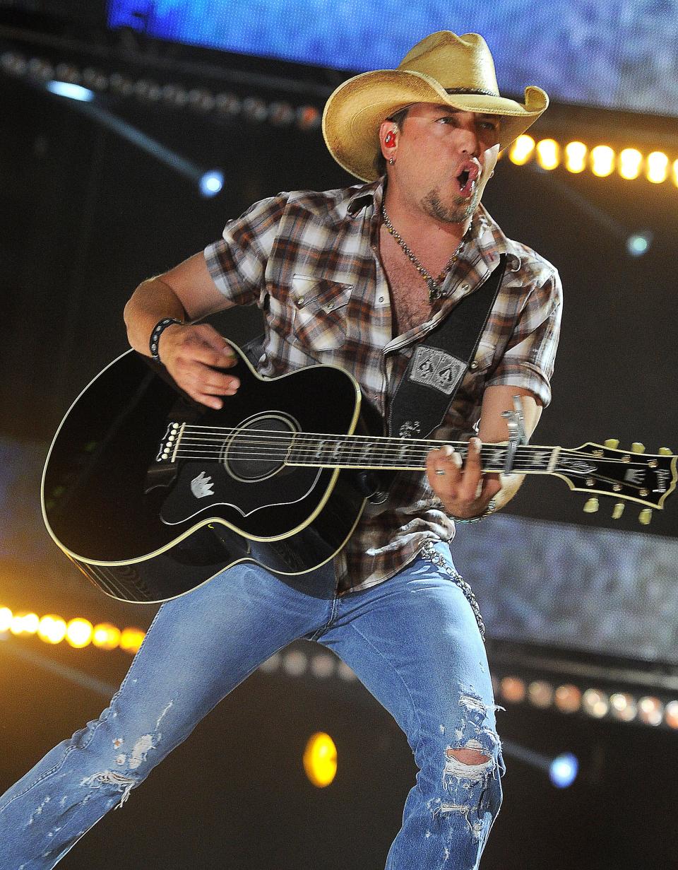 Country star Jason Aldean brings his show to Des Moines in October.
