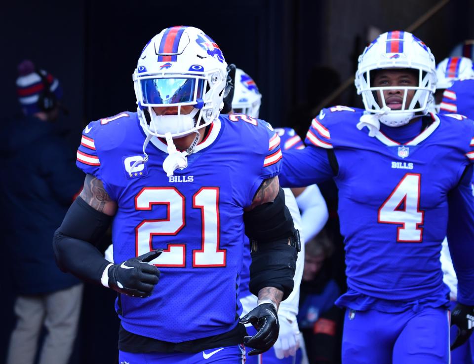 Jordan Poyer heads to the field before playing against the Miami Dolphins in a NFL wild card game.