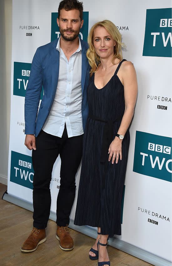 Gillian Anderson en photocall con Jamie Dornan