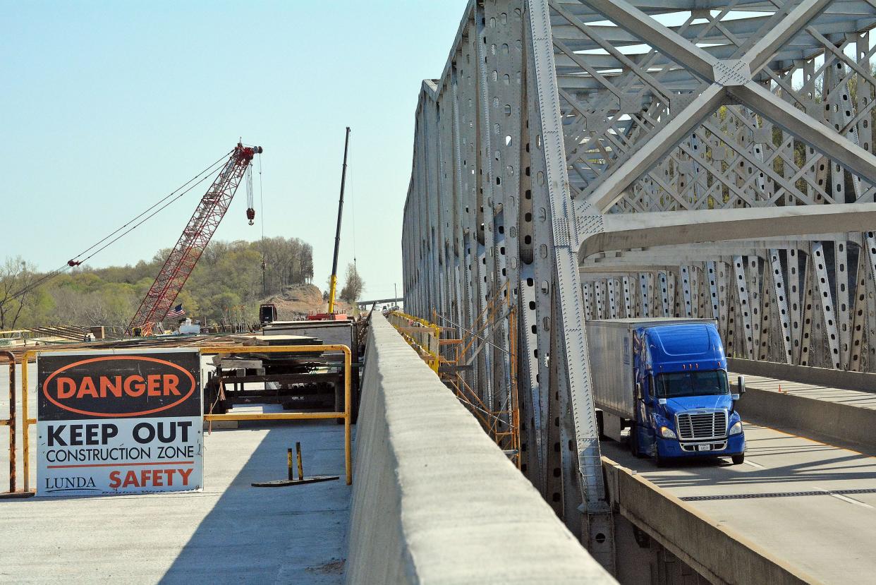 A view from the first of two Lance Cpl. Leon Deraps I-70 Missouri River Bridge under construction at Rocheport. 