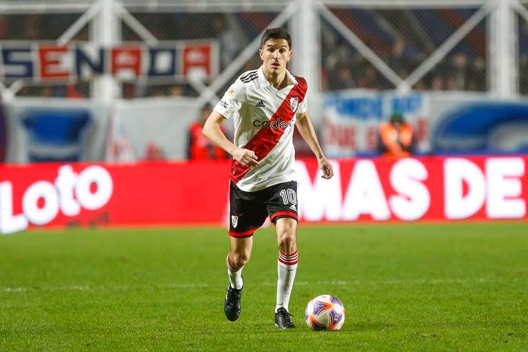 Ignacio 'Nacho' Fernández debe levantar el nivel si quiere seguir siendo titular en River; Claudio Echeverri y Franco Mastantuono le pisan los talones