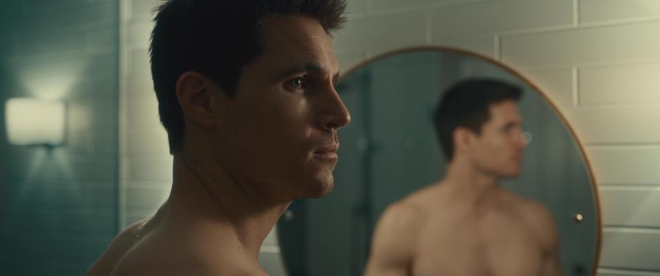 Robbie Amell as Evan in SIMULANT (Mongrel Media)