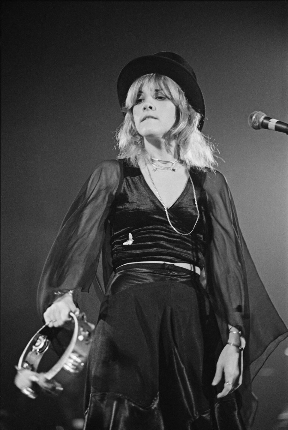 Nicks at Yale Coliseum in New Haven, Connecticut, in November 1975.