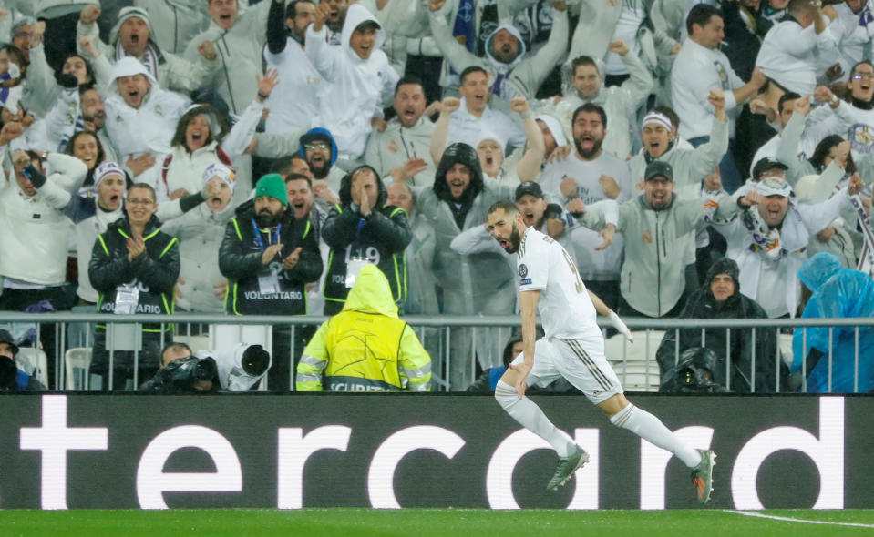 Benzema celebra su primer gol ante el PSG (Foto: Reuters/Susana Vera)