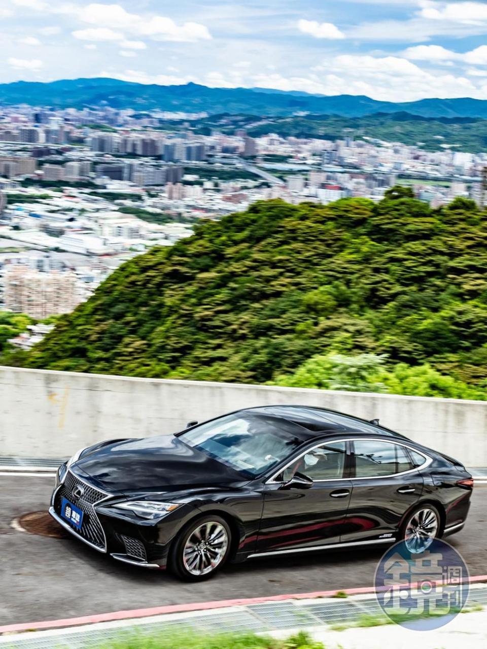 LEXUS LS 500h旗艦版