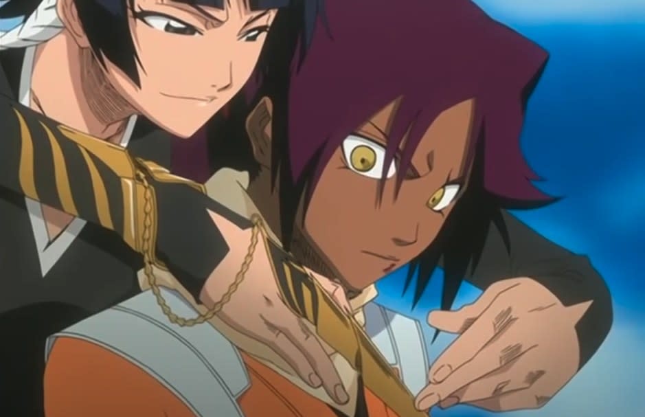 Suì Fēng victoriously prepares to wrap arms around Yoruichi's neck