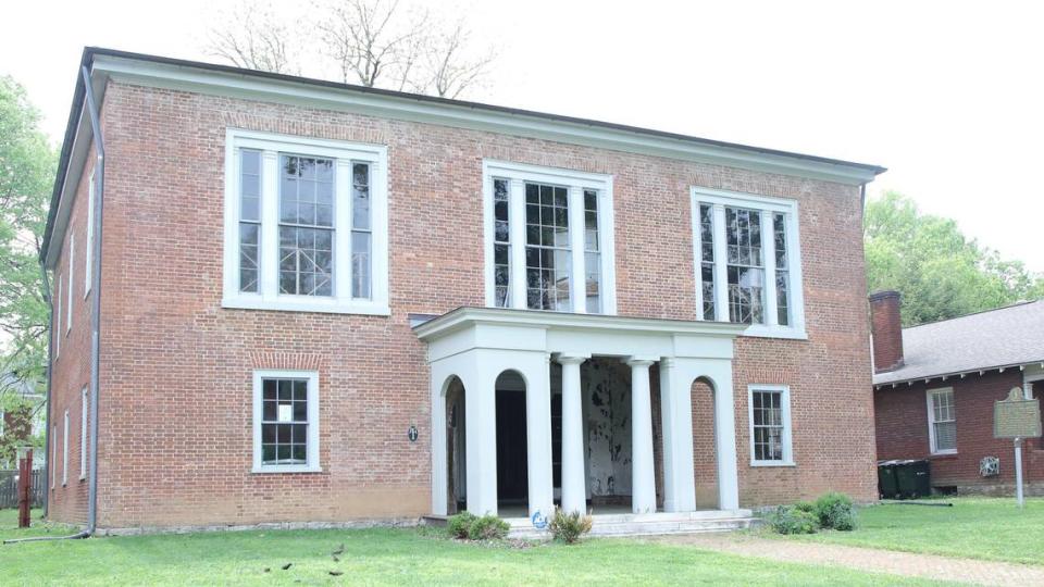 The historic Pope Villa in Lexington was built in 1911 for U.S. Sen. John Pope and his wife, Eliza. It was designed by Benjamin Latrobe. Tasha Poullard/tpoullard@herald-leader.com