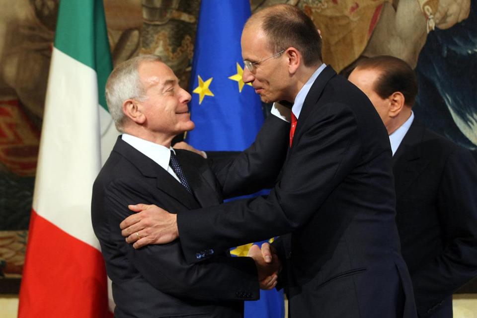 Enrico Letta e lo zio, Gianni, nel 2008 si incontrano all'Insediamento del governo