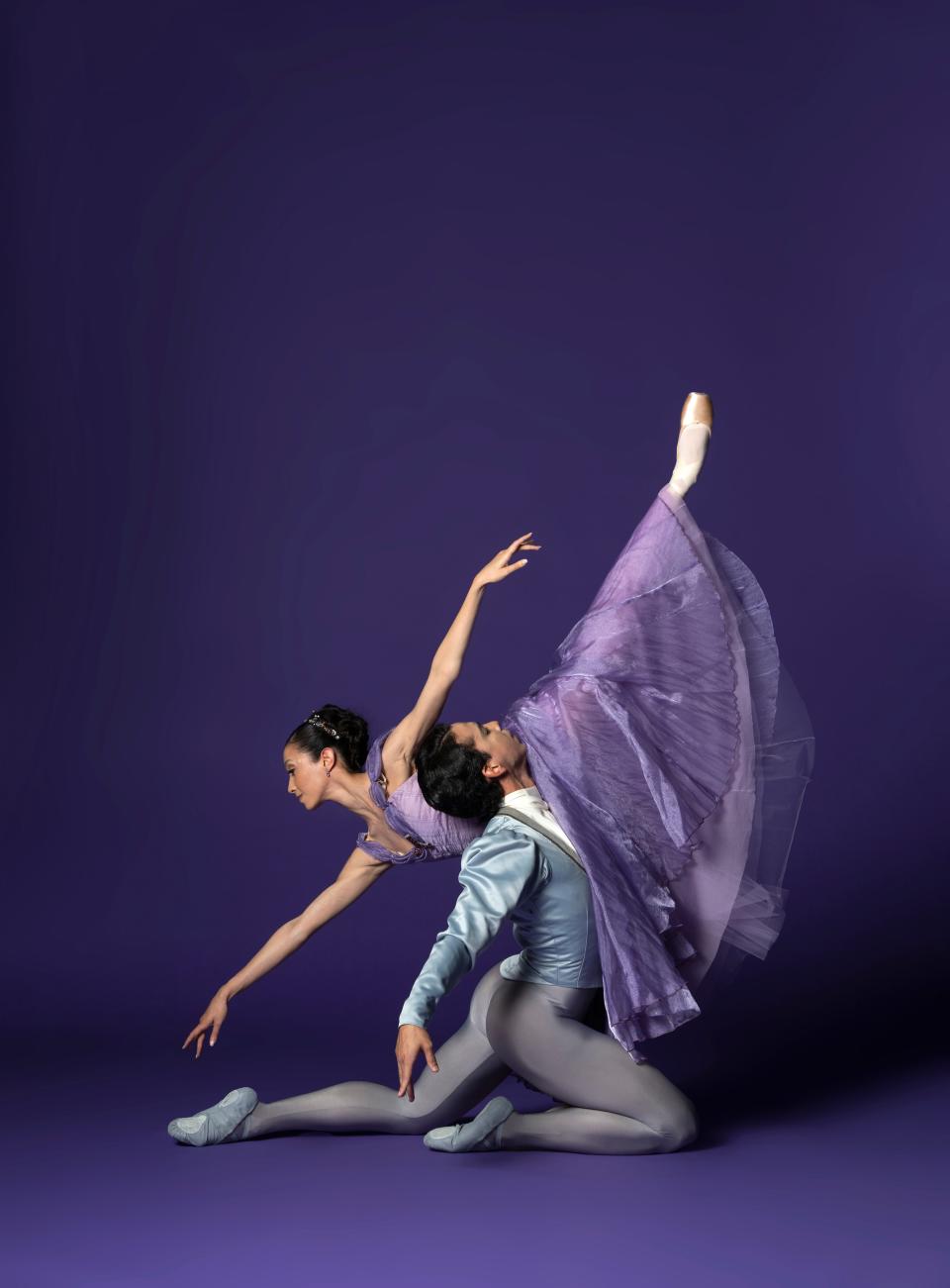 Macarena Gimenez and Maximilano Iglesias play one couple in Jerome Robbins’ “In the Night” for The Sarasota Ballet.