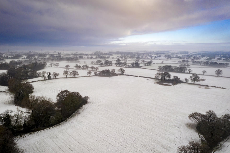 A dusting of snow and a light mist covers the Cheshire countryside at Knutsford. (Getty Images)