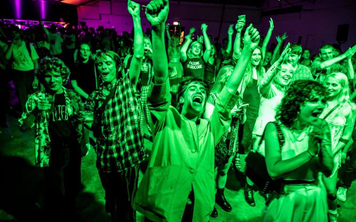 Bethnal Green, East London, UK People inside the â€˜Oval Spaceâ€™ night club in Bethnal Green listening to live music for the â€˜First Night of Freedomâ€™ since the Lockdown rules are lifted. - Jeff Gilbert