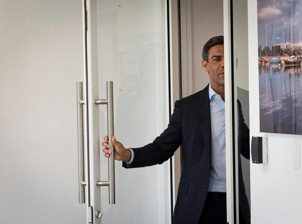 Mayor Francis Suarez responds to Miami Herald reporters outside of his office before a city commission meeting on Thursday, May 25, 2023, at Miami City Hall in Coconut Grove.