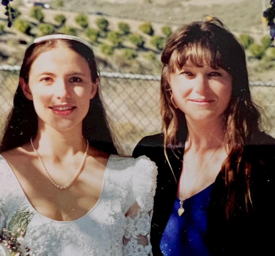 Francesca Williams, left, with her mother Marianna Benedict-Bacilla on her wedding day. Williams was killed in a home invasion on her farm in Ecuador on 20 May (Courtesy of Marianna Benedict-Basilla)