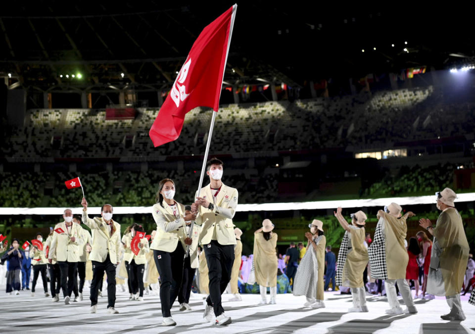 2021年7月23日，日本東京奧運會開幕式上，由劍擊的張家朗及羽毛球的謝影雪擔任持旗手，兩人手持特區區旗帶領香港運動員進場。