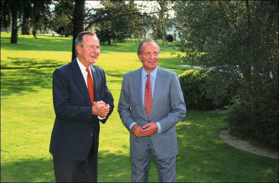 <p>King Juan Carlos stood with former President George H.W. Bush at the Royal Palace in Madrid.</p>