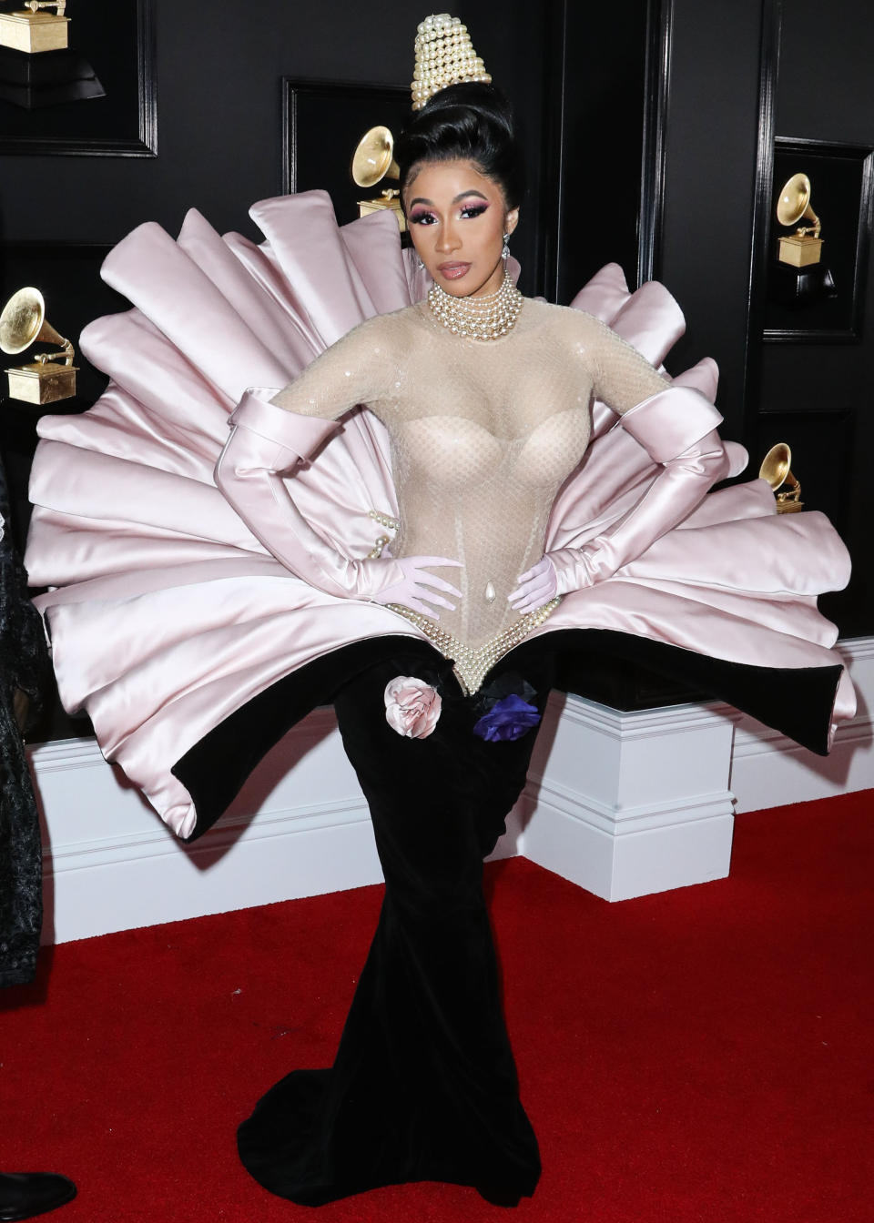 (FILE) Cardi B And Fashion Nova Are Giving Away $1,000 Per Hour Amid Coronavirus COVID-19 Pandemic. Fashion Nova and Cardi B are donating $1,000 every hour for the next 42 days until they've given away $1 million to those affected by the coronavirus pandemic. LOS ANGELES, CALIFORNIA, USA - FEBRUARY 10: Singer Cardi B (Belcalis Marlenis Almanzar) wearing Mugler with Gismondi1754 jewelry arrives at the 61st Annual GRAMMY Awards held at Staples Center on February 10, 2019 in Los Angeles, California, United States. (Photo by Xavier Collin/Image Press Agency/Sipa USA)