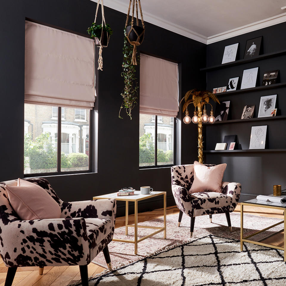 Use pale blinds with black walls for glamour