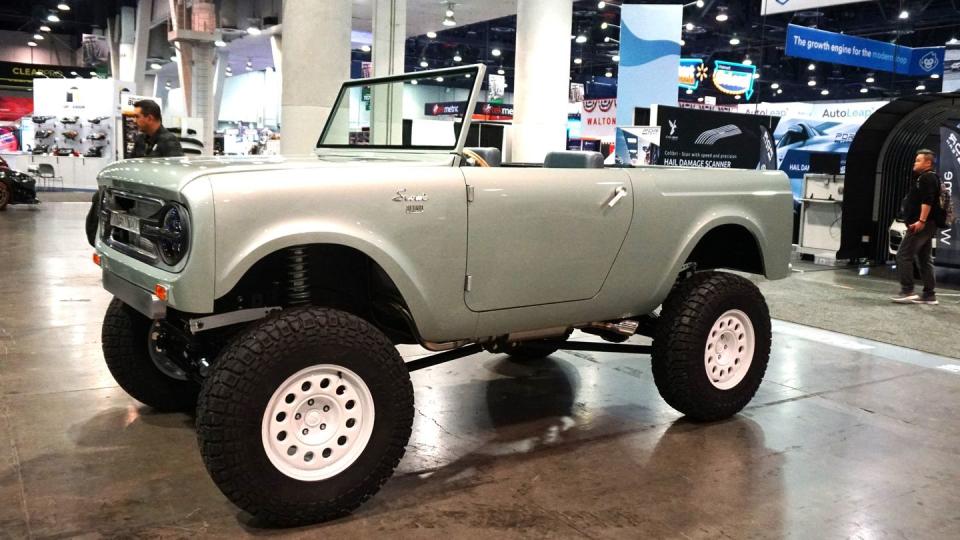 jeeps broncos and 4x4s of sema