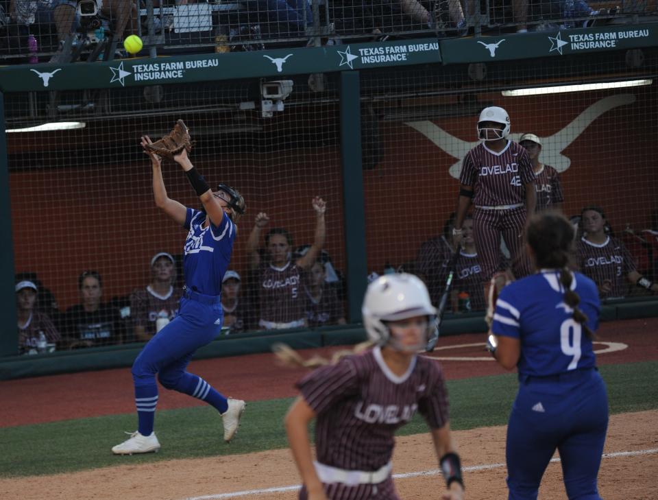 Stamford's Shandlee Mueller catches a pop fly in foul territory against Lovelady in the state semifinals.