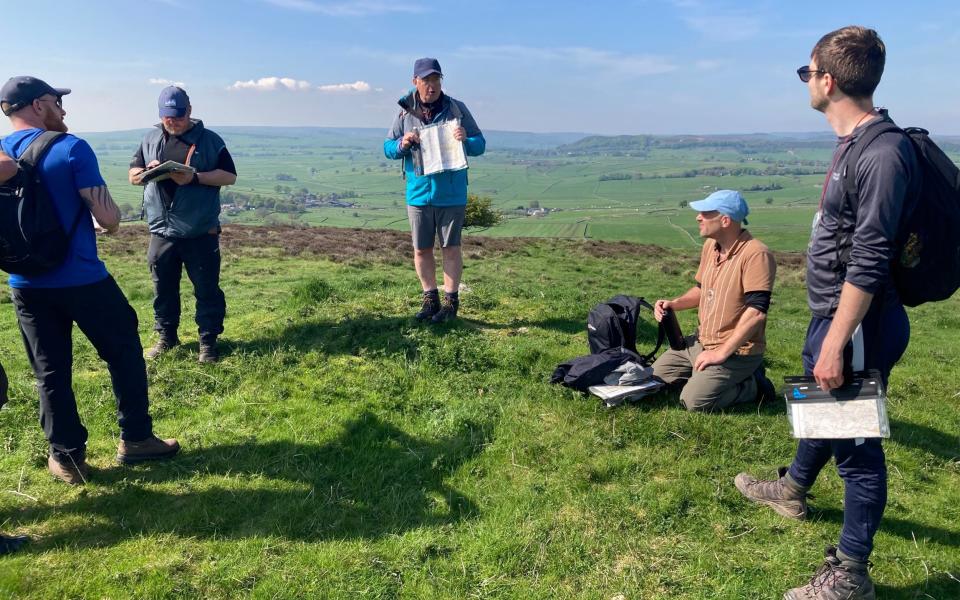 Austin Knott of Peak Navigation Courses talks the group - Rosemary Behan 