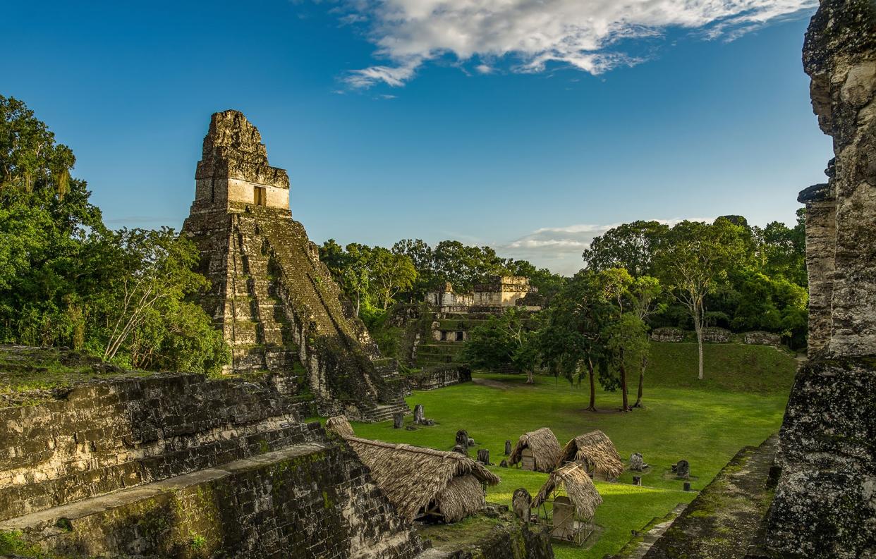 The ancient Maya site of Tikal - traumlichtfabrik