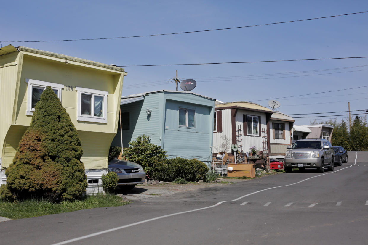 Mobile homes are seen at the Bella-B Mobile Home Park, where owner Yacov Sinai decreased rents by $225, or about 27%, to help residents in difficult economic situations due to the coronavirus disease (COVID-19) outbreak, in Seattle, Washington, U.S. April 6, 2020.  REUTERS/David Ryder