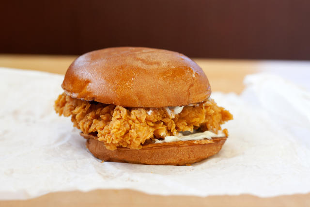 Popeyes Chicken Sandwich Recipe - Samsung Food