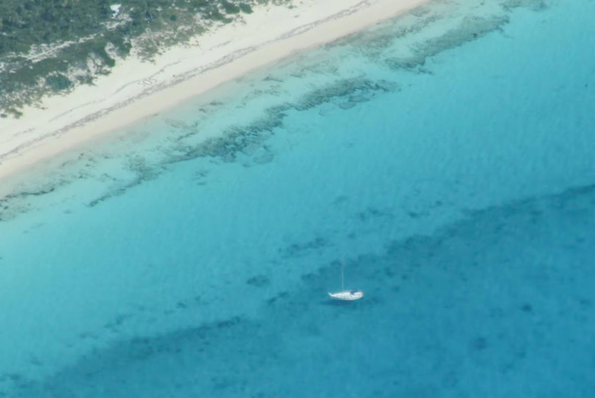 Penjaga Pantai menyelamatkan seorang pria yang telah terdampar selama 3 hari di sebuah pulau tak berpenghuni