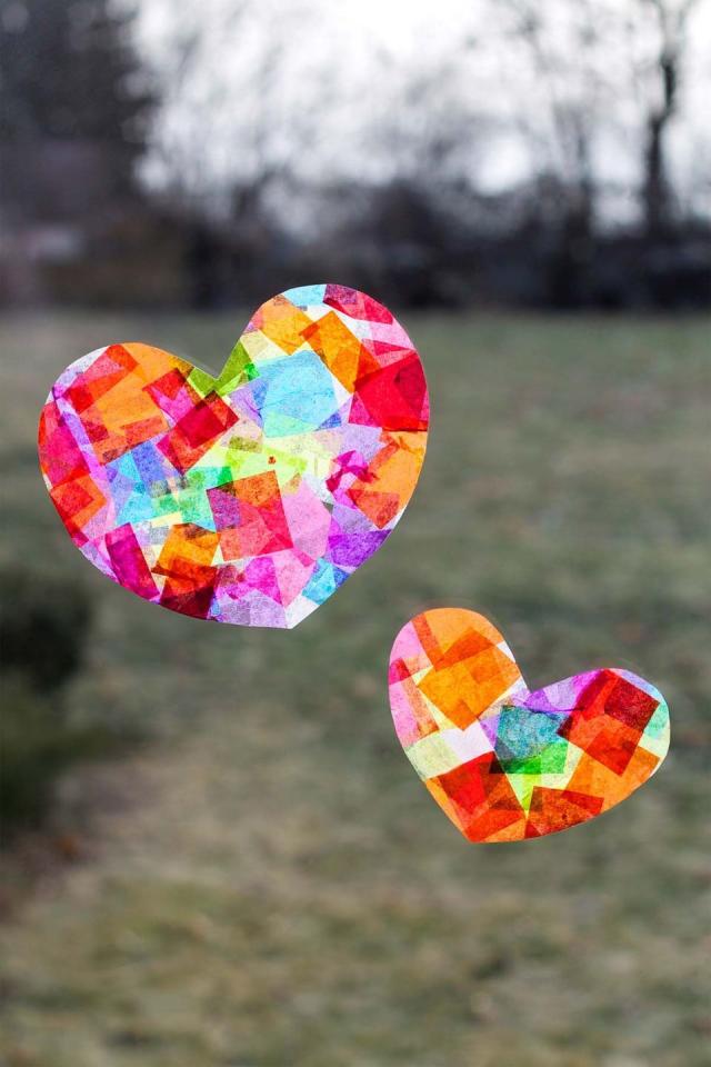 DIY It - Crepe Paper Heart Decorations - A Kailo Chic Life