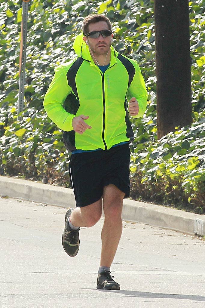 Jake Gyllenhaal Jogging