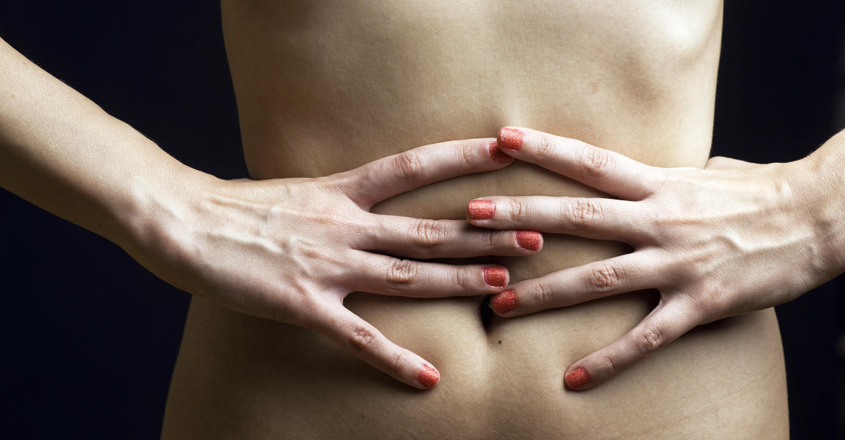 sucking-in-stomach-for-flat-abs-could-lead-to-hourglass-syndrome