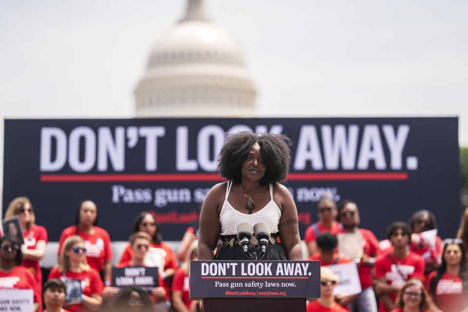 Image:Zeneta Everhart speaks about her son Zaire Goodman, who was shot but survived in the recent Buffalo mass shooting, during the Moms Demand Action Gun Violence Rally on June 8, 2022 in Washington. (Nathan Howard / Getty Images)