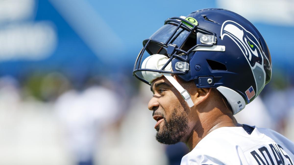 Seahawks' Jamal Adams leaves vs Broncos with knee injury